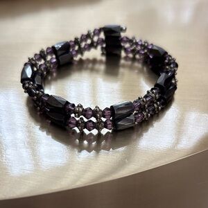 Silver tone and Black Beaded magnetic bracelet